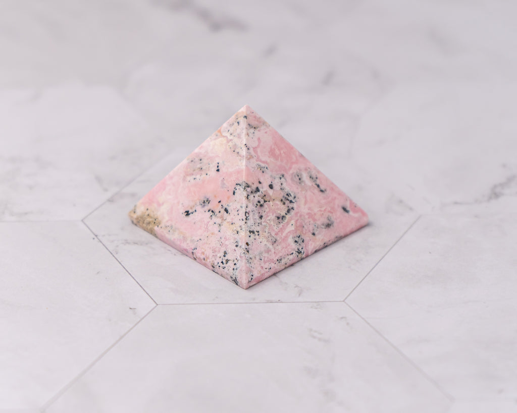 Peruvian Rhodonite Pyramid – 77 g