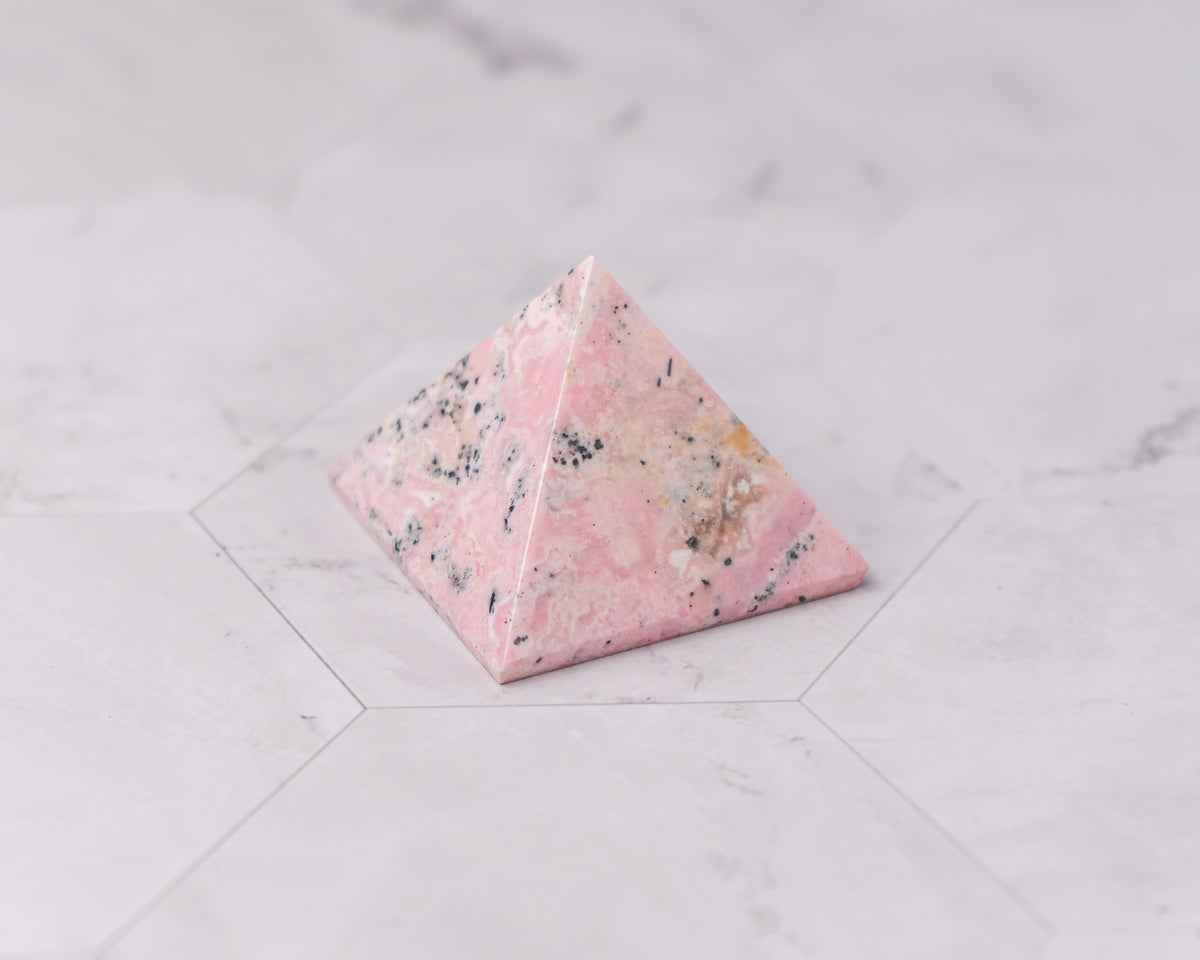 Peruvian Rhodonite Pyramid – 77 g