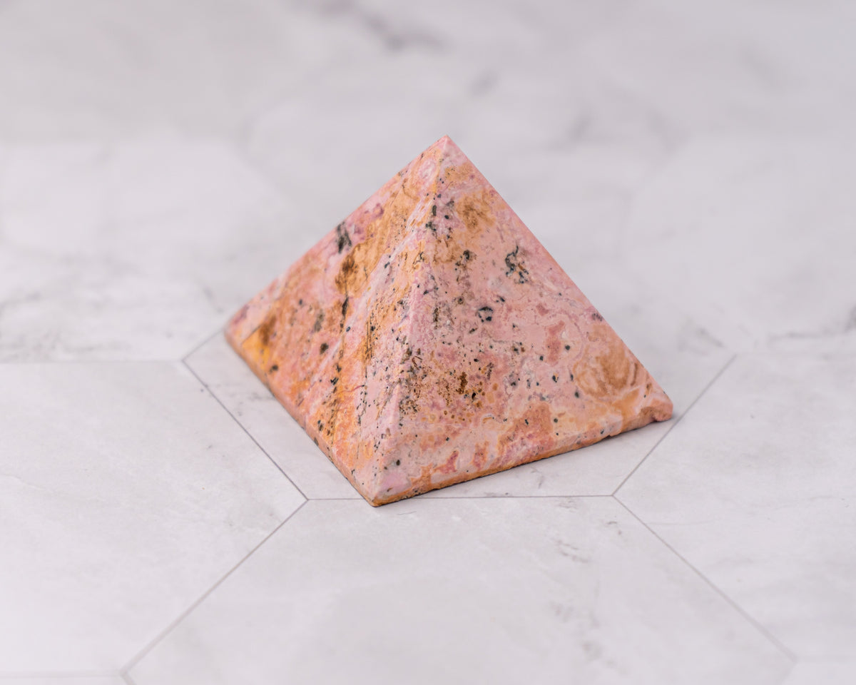 Peruvian Rhodonite Pyramid – 138 g