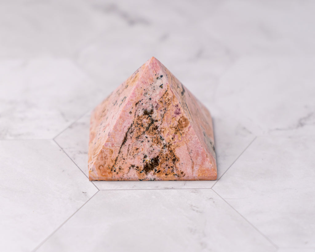 Peruvian Rhodonite Pyramid – 138 g