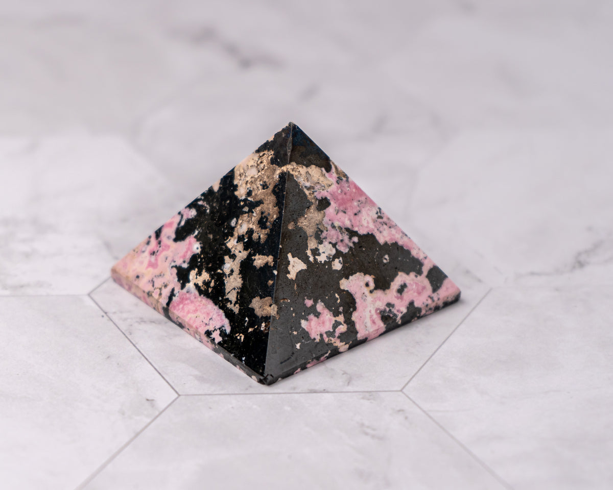 Peruvian Rhodonite Pyramid – 153 g