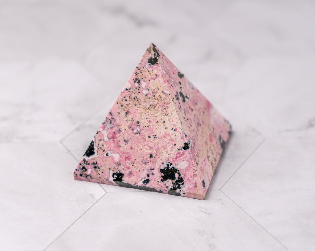 Peruvian Rhodonite Pyramid – 177 g