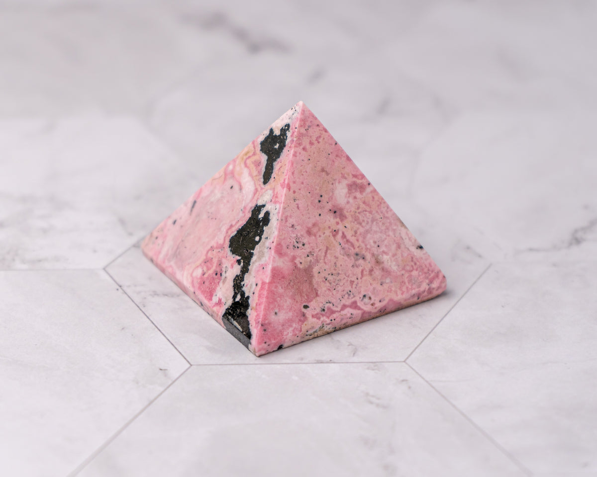 Peruvian Rhodonite Pyramid – 133 g