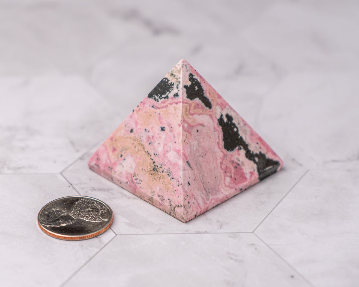 Peruvian Rhodonite Pyramid – 133 g