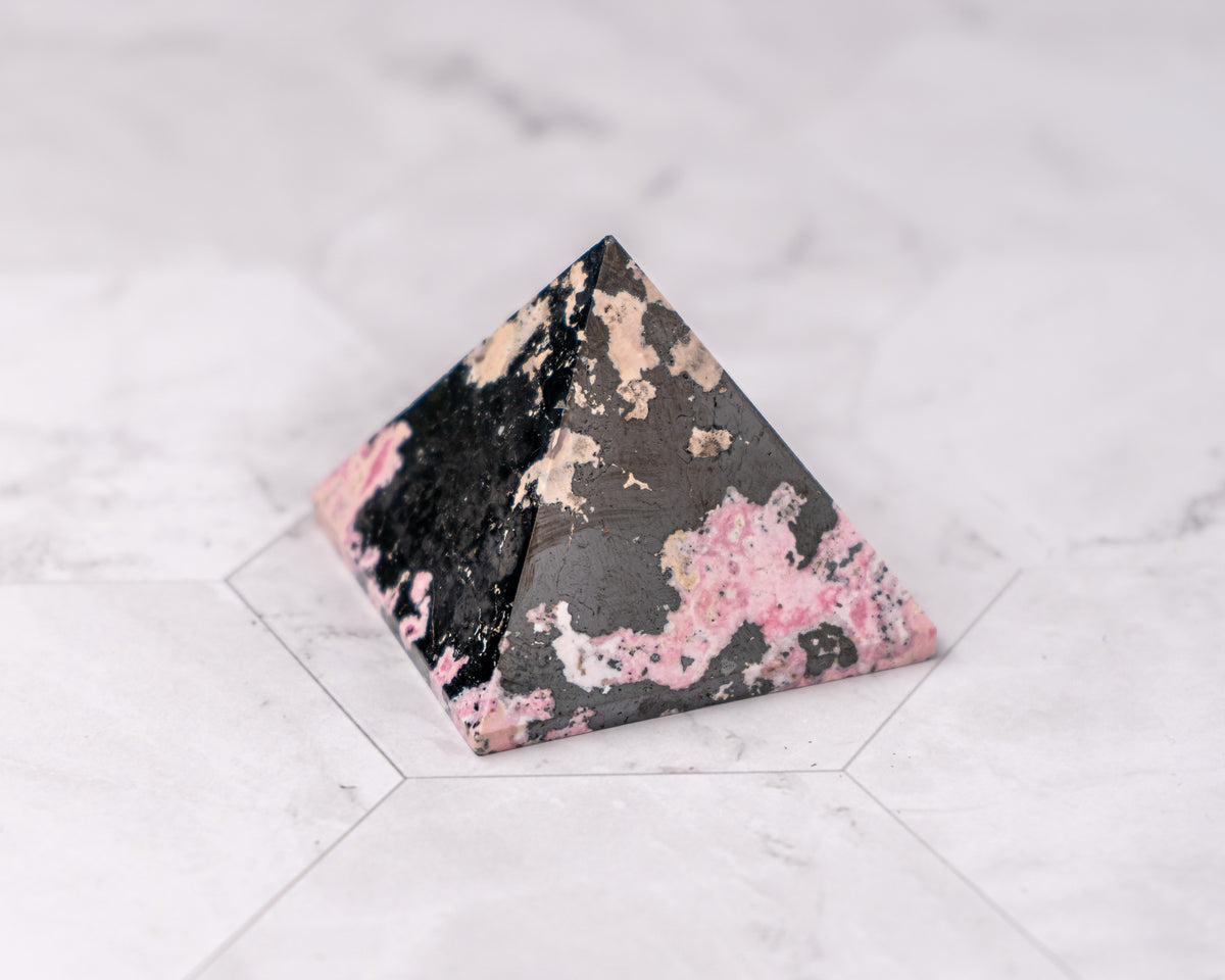 Peruvian Rhodonite Pyramid – 151 g