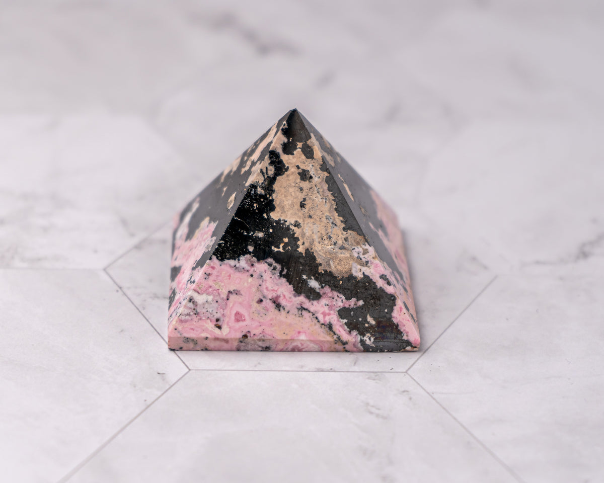 Peruvian Rhodonite Pyramid – 151 g