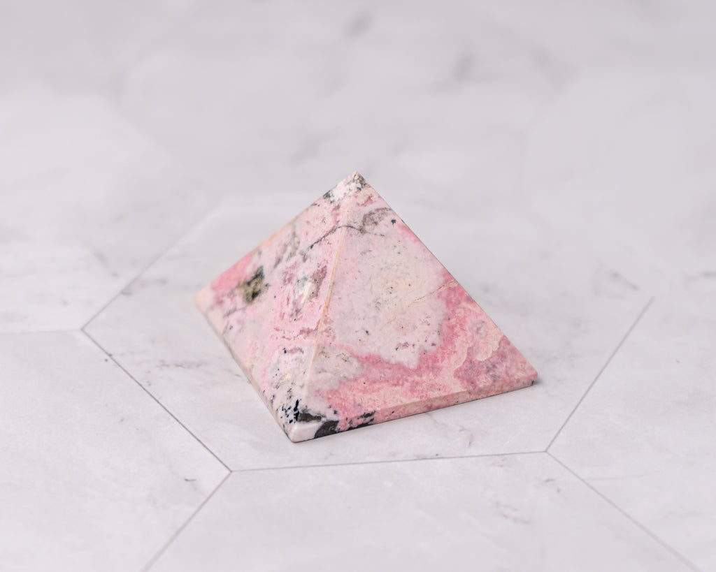 Peruvian Rhodonite Pyramid – 53 g