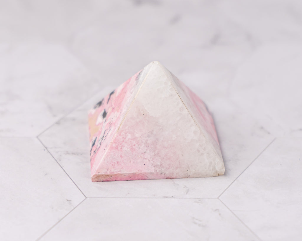 Peruvian Rhodonite Pyramid – 89 g