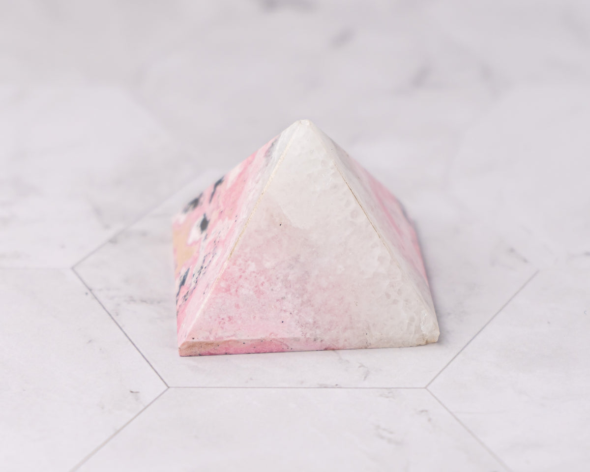 Peruvian Rhodonite Pyramid – 89 g