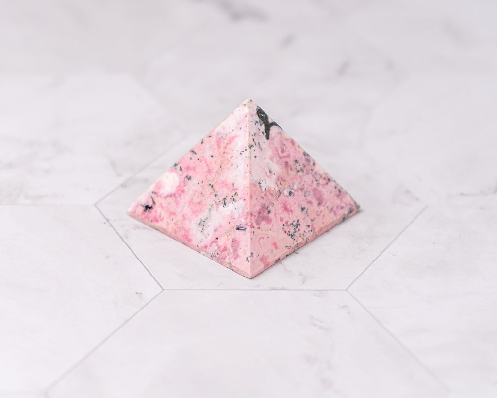 Peruvian Rhodonite Pyramid – 78 g