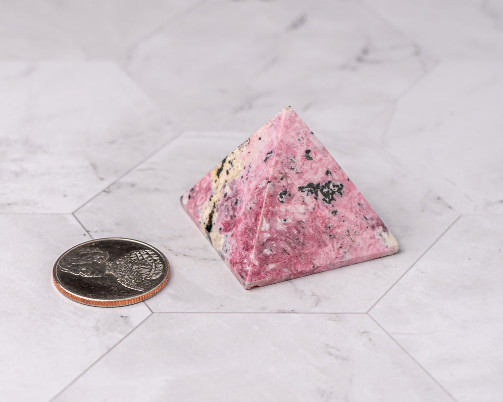 Peruvian Rhodonite Pyramid – 46 g