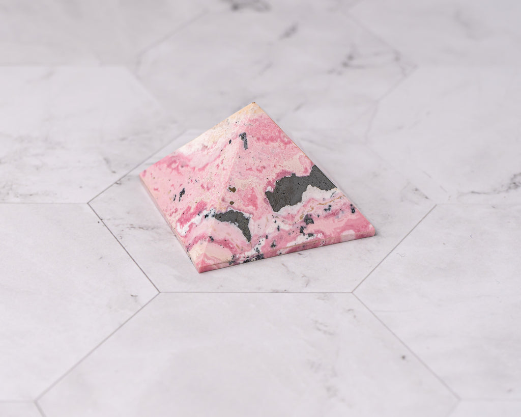 Peruvian Rhodonite Pyramid – 78 g