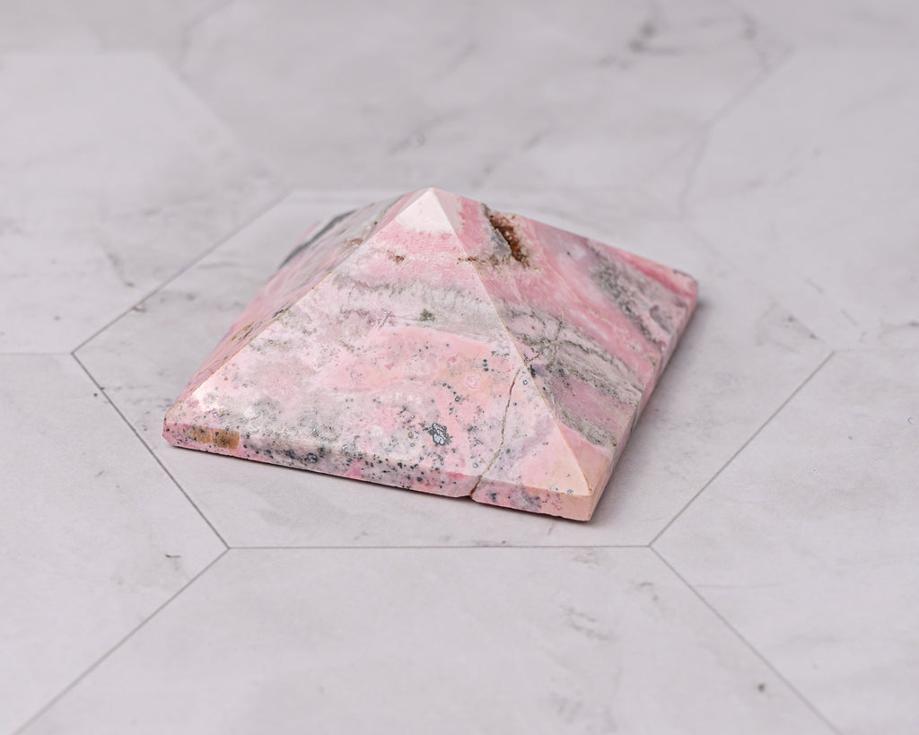 Peruvian Rhodonite Pyramid – 69 g