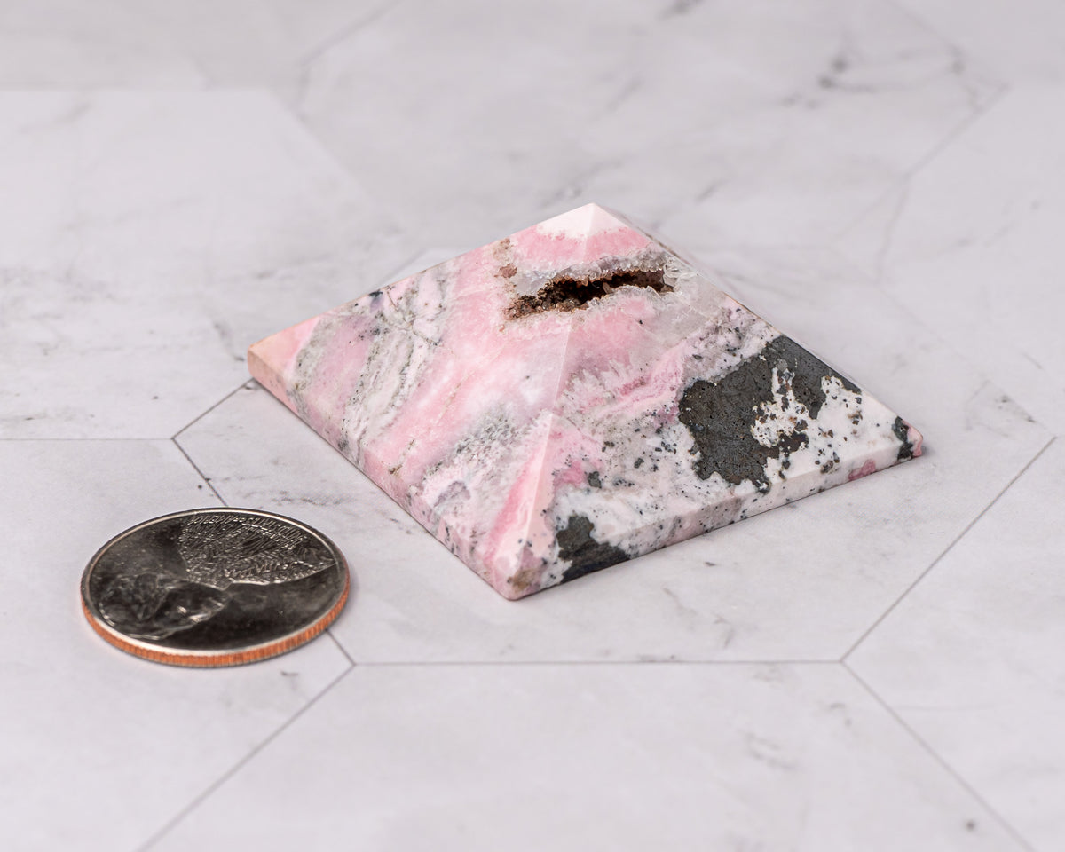 Peruvian Rhodonite Pyramid – 69 g