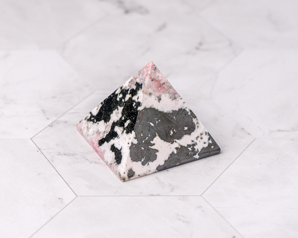 Peruvian Rhodonite Pyramid – 78 g