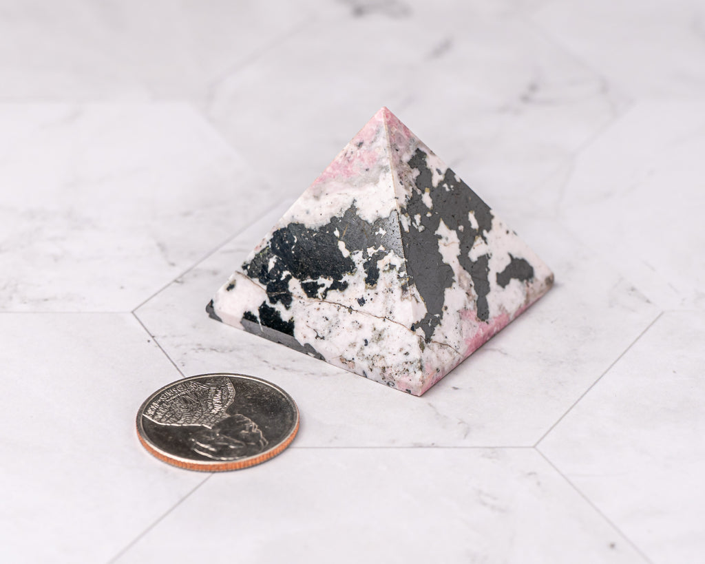 Peruvian Rhodonite Pyramid – 78 g