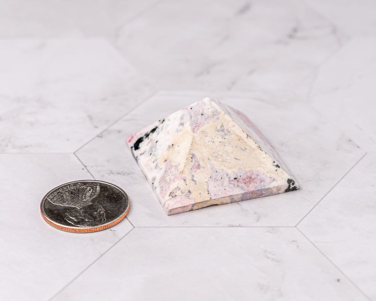 Peruvian Rhodonite Pyramid – 41 g