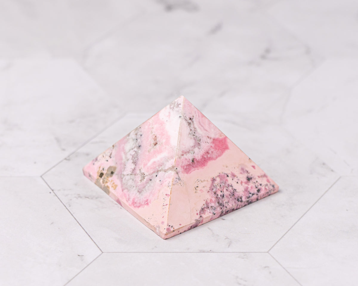 Peruvian Rhodonite Pyramid – 57 g